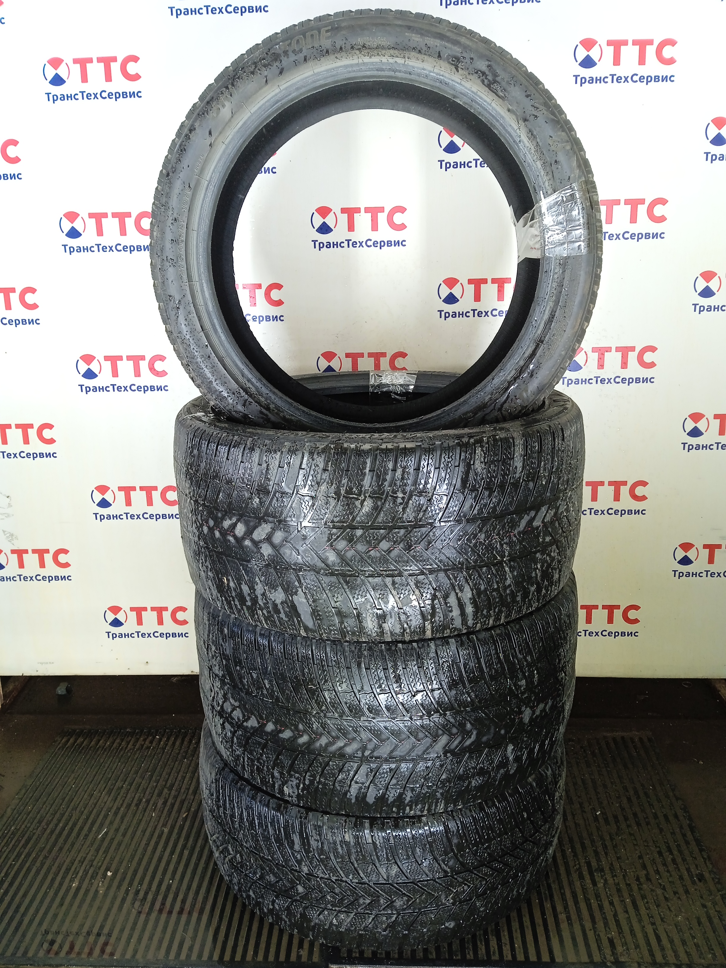 Шины Б\У Bridgestone Blizzak LM-005 27